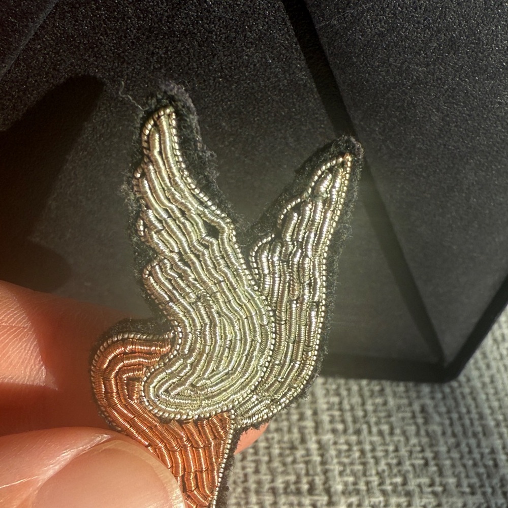 Hand Beaded Winged Foot Pin - Picture 6 of 7